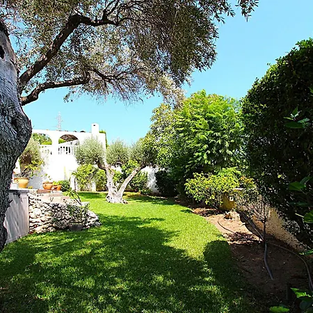 Flora Villa